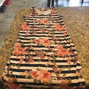 Maxi dress size XL fits like a Large